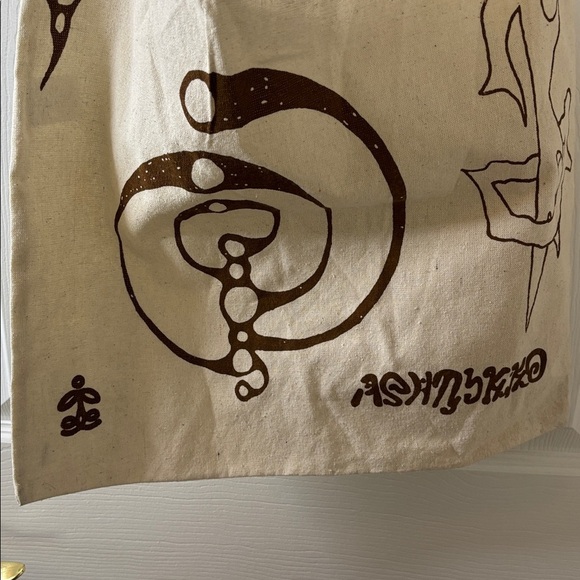 Ashnikko Beige Tote Bag Yoga Tote with Brown Graphic Design Like New - Picture 3 of 8